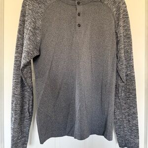 Lululemon Men's Gray Long Sleeve Henley Shirt small